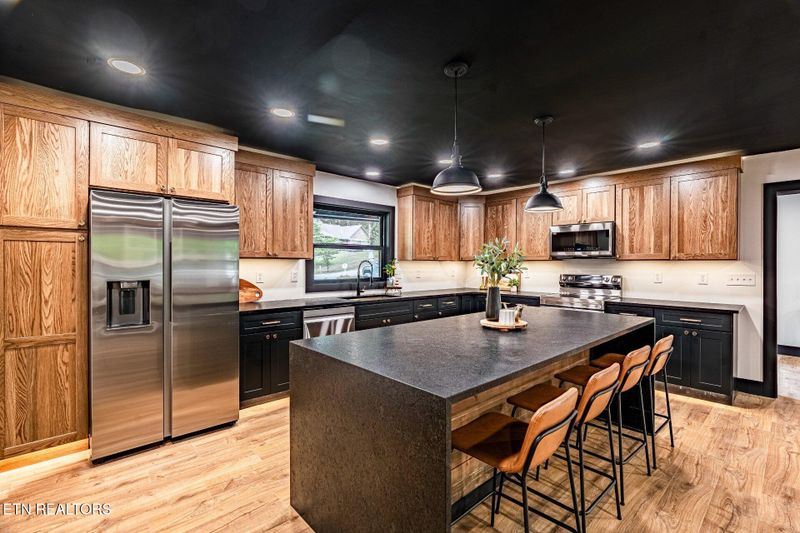 154 Skyline Ln, Powell, TN 37849
