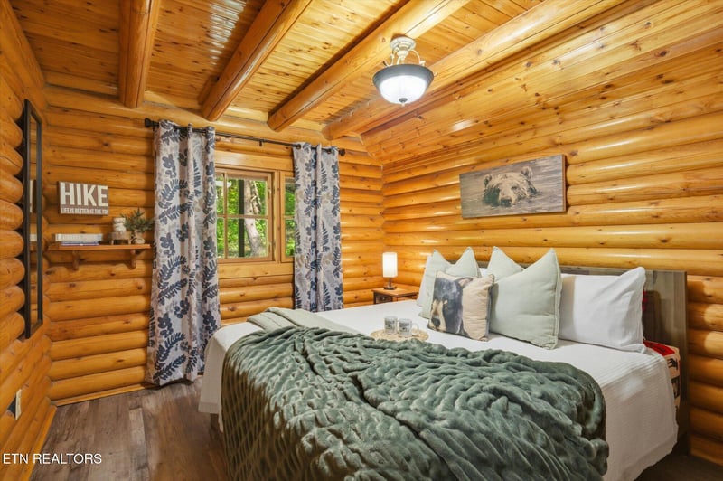 154 Smoky Mountain Way, Sevierville, TN 37876