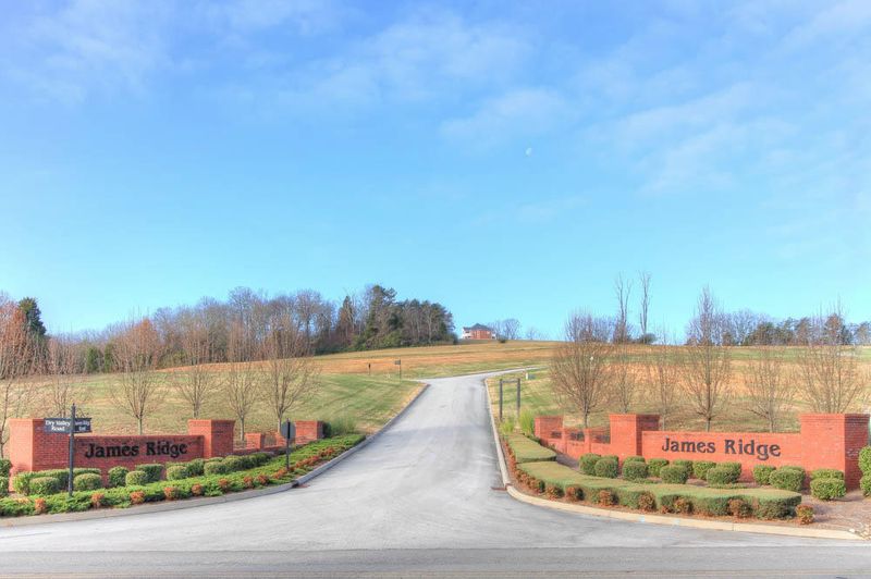 154 Summer Glenn Ln, Loudon, TN 37774