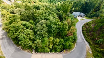 154 Summit Trails Dr, Sevierville, TN 37862