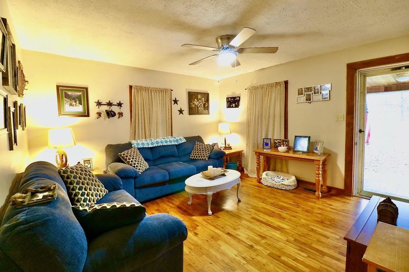 1541 Middlesettlements Rd, Maryville, TN 37801