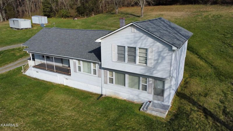 1543 E Town Creek Rd, Lenoir City, TN 37772
