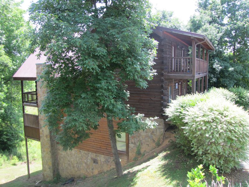 1544 Rainbow Ridge Way, Sevierville, TN 37876