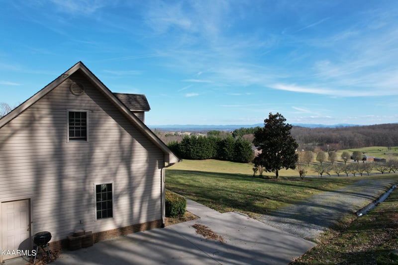 1545 Carroll Rd, Morristown, TN 37813