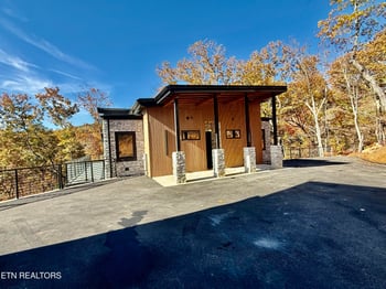 1546 Bear Valley Rd, Sevierville, TN 37876
