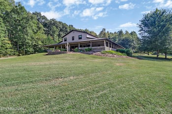 1546 Earl Jones Rd, Crossville, TN 38555