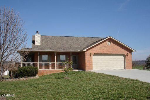 1547 Foxfire Cir, Seymour, TN 37865