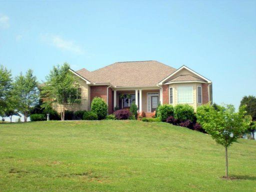 1547 Mint Meadows Dr, Maryville, TN 37803