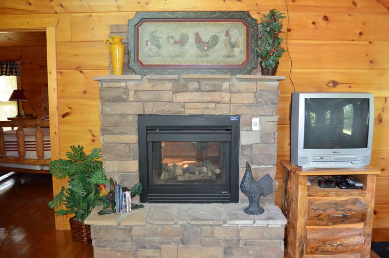 1547 Sky View Dr, Sevierville, TN 37876