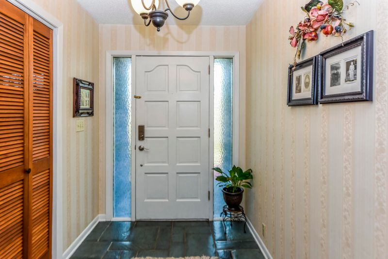 1548 Cherrybrook Dr, Knoxville, TN 37912