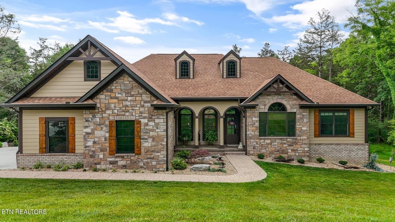 155 E Shore Dr, Rockwood, TN 37854