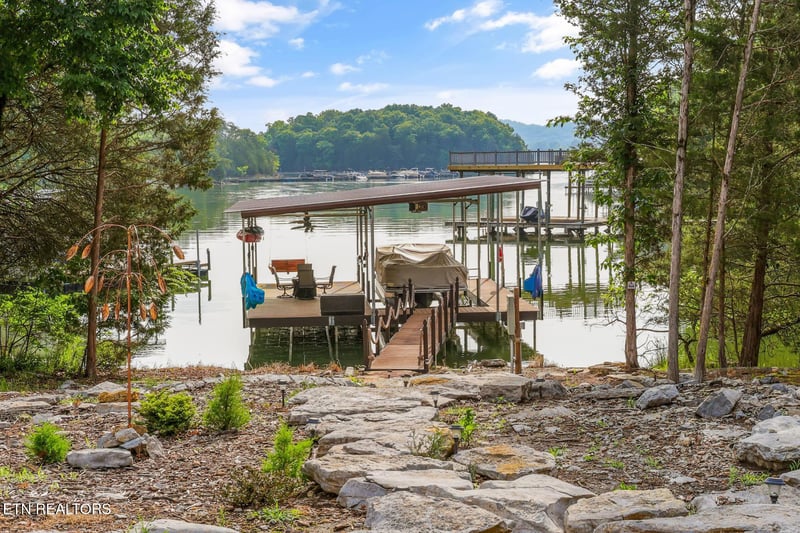 155 E Shore Dr, Rockwood, TN 37854
