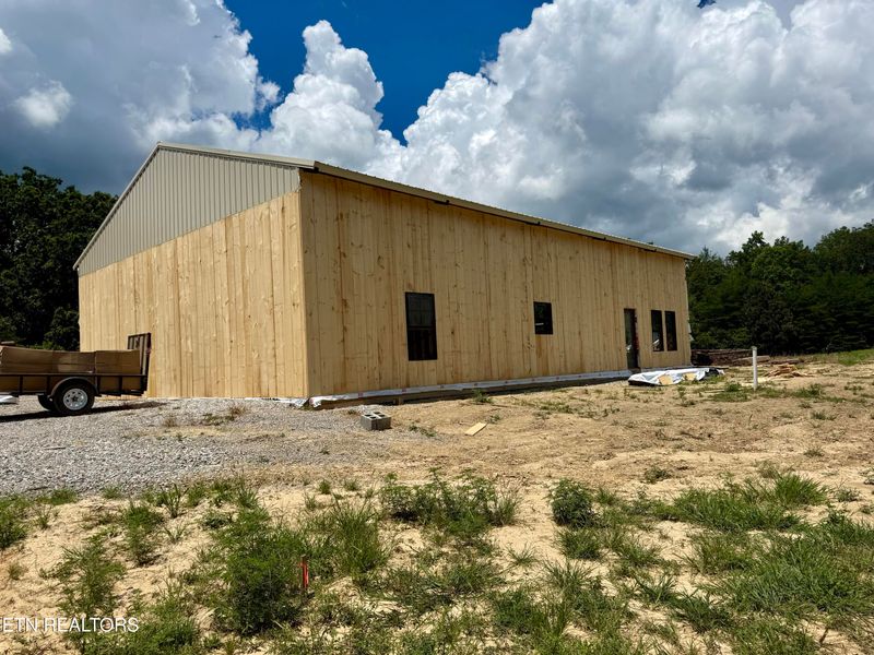 155 Happy Top Rd, Sunbright, TN 37872