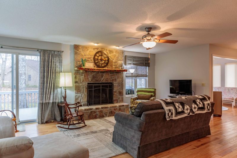 155 Lakeside Dr, Fairfield Glade, TN 38558