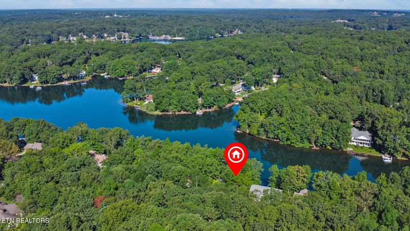 155 Meadowview Dr, Crossville, TN 38558