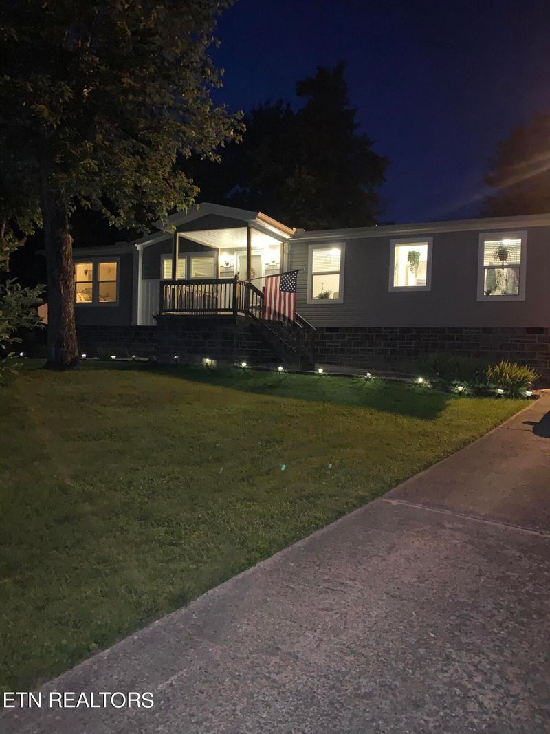 155 Moon Point, Lafollette, TN 37766