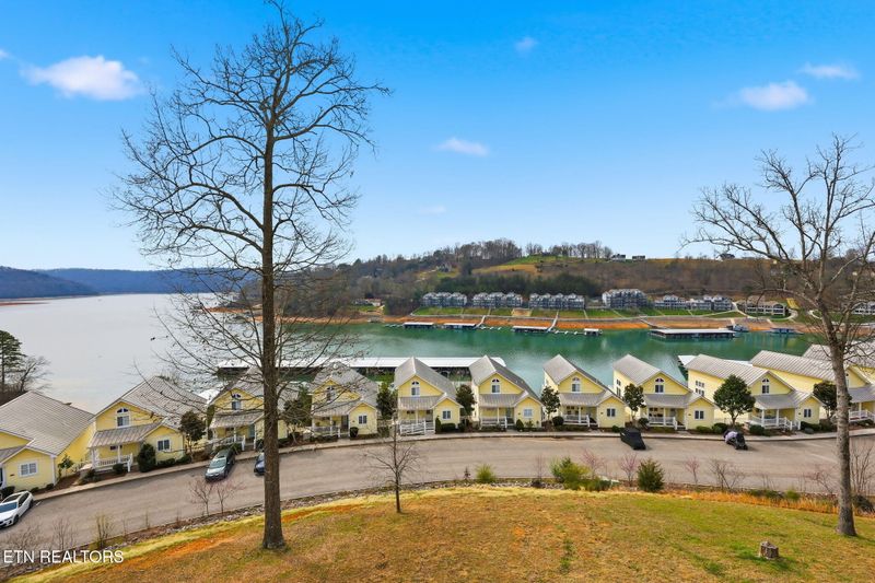 155 N Deer Village Ln, Lafollette, TN 37766