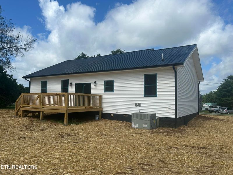 155 North Fork Loop, Madisonville, TN 37354