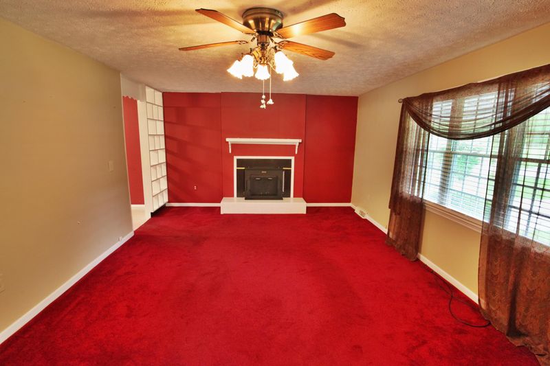 155 Oak St, Jacksboro, TN 37757