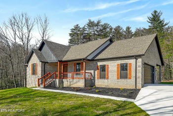 155 Riverchase Dr, Crossville, TN 38571