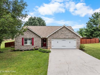 155 Ruth St, Corryton, TN 37721