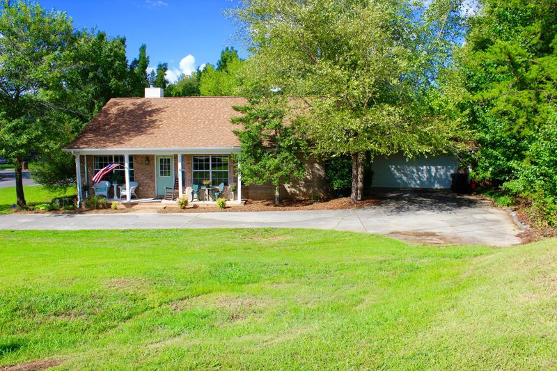 1550 Cavalier Dr, Maryville, TN 37803