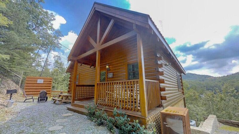 1552 Starwood Way, Sevierville, TN 37862