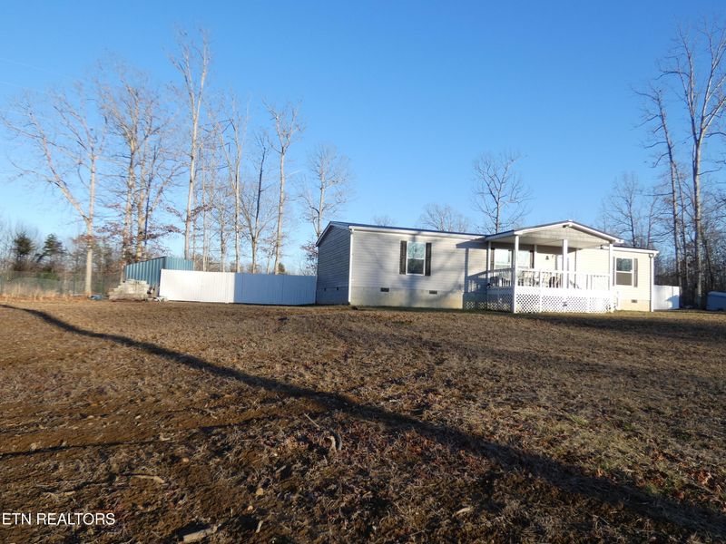 1554 George Branch Dr, Monterey, TN 38574