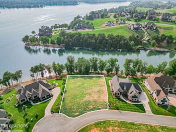 1556 Bower Ct, Lenoir City, TN 37772