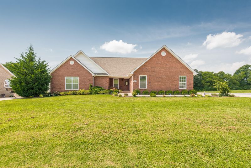 1557 Caleb Trl, Greenback, TN 37742