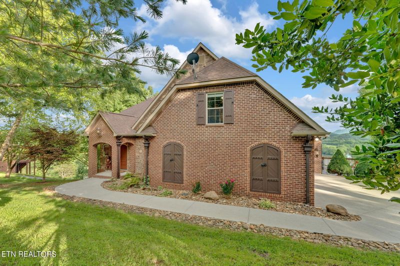 1559 Ellis Rd, Sevierville, TN 37876