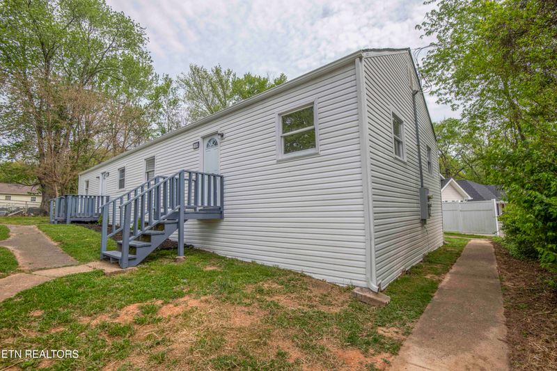156 - 158 Hamilton Cir, Oak Ridge, TN 37830