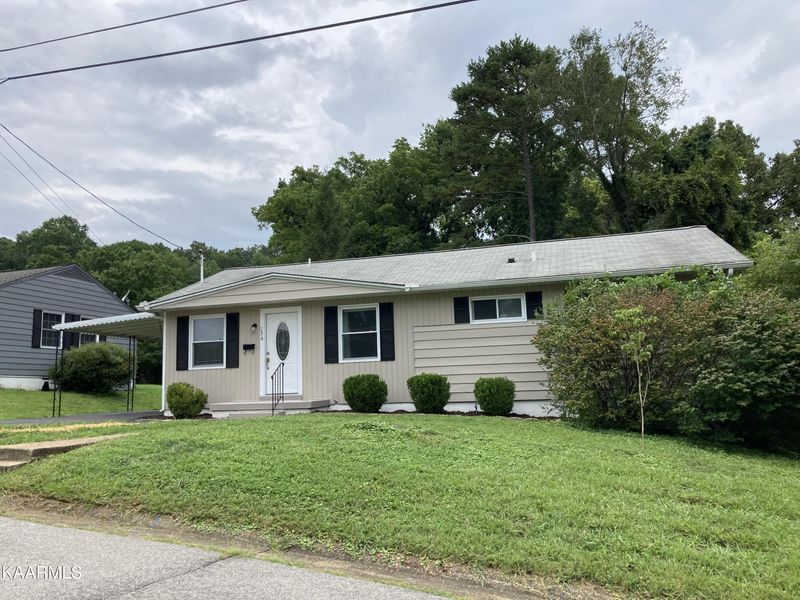 156 Athens Rd, Oak Ridge, TN 37830