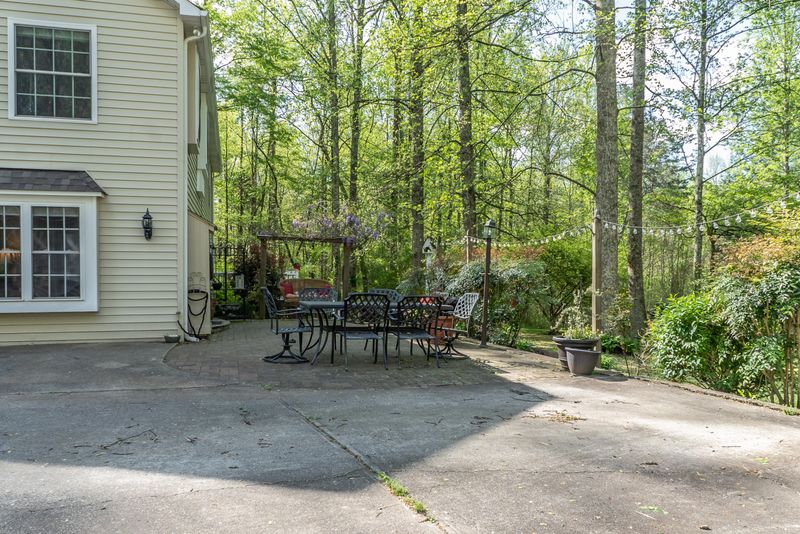 156 Chestnut Hill Rd, Harriman, TN 37748