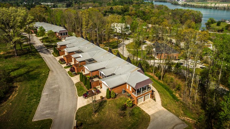 156 Claygate Ct, Kingston, TN 37763