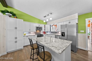 156 Dovenshire Dr, Fairfield Glade, TN 38558