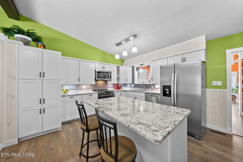 156 Dovenshire Dr, Fairfield Glade, TN 38558