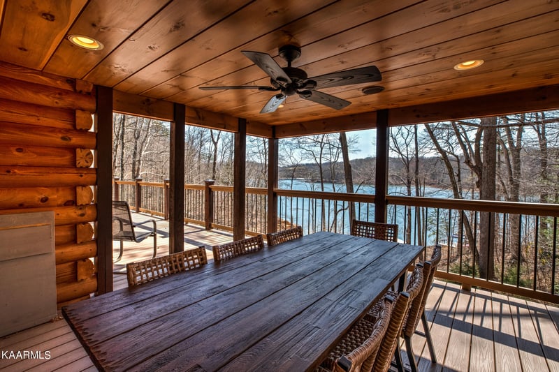 156 Dun Rovin Ln, Jacksboro, TN 37757
