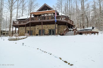156 E Leatherwood Dr, Walland, TN 37886