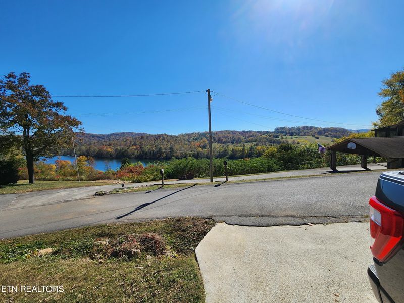 156 Hudson Ln, Clinton, TN 37716