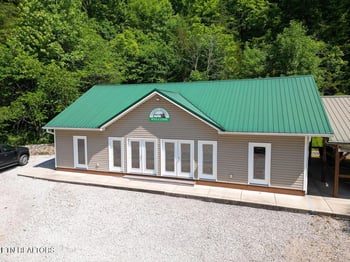 156 Lakeview Dr, Sharps Chapel, TN 37866