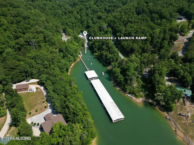 156 Lakeview Dr, Sharps Chapel, TN 37866