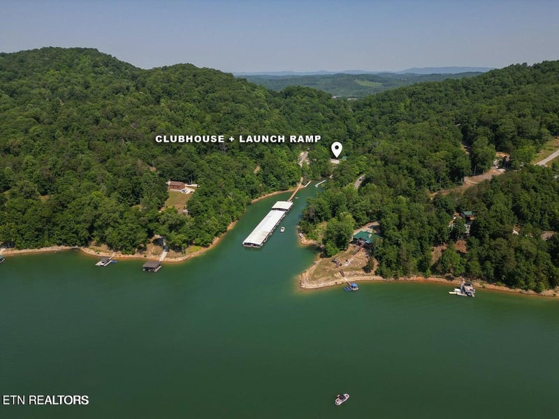 156 Lakeview Dr, Sharps Chapel, TN 37866