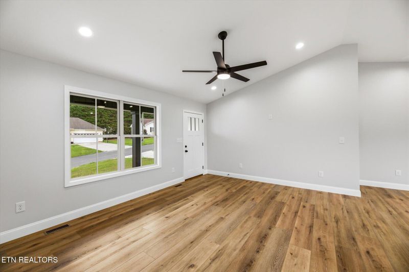156 Owen Moore Dr, Maynardville, TN 37807