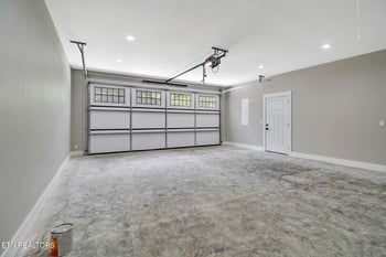 156 Pomeroy Dr, Crossville, TN 38558