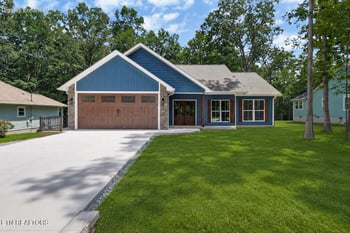 156 Pomeroy Dr, Crossville, TN 38558