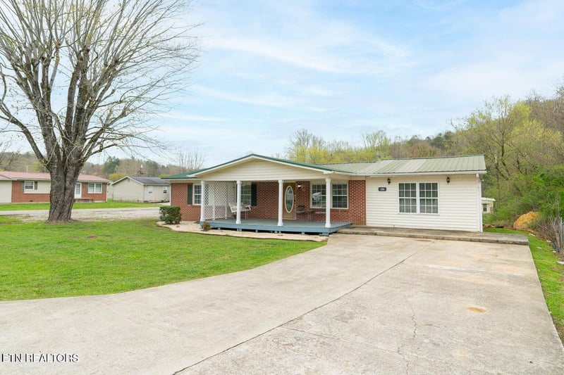 156 Rector Dr, Huntsville, TN 37756