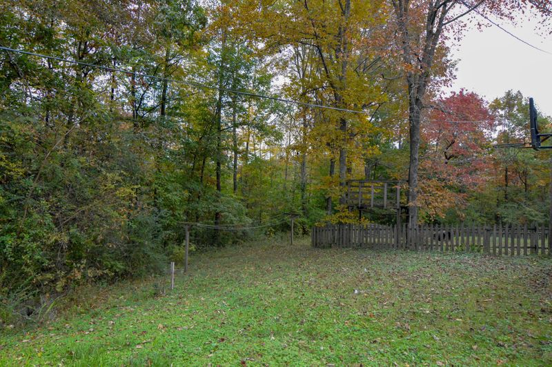 156 Scott Rd, Harriman, TN 37748