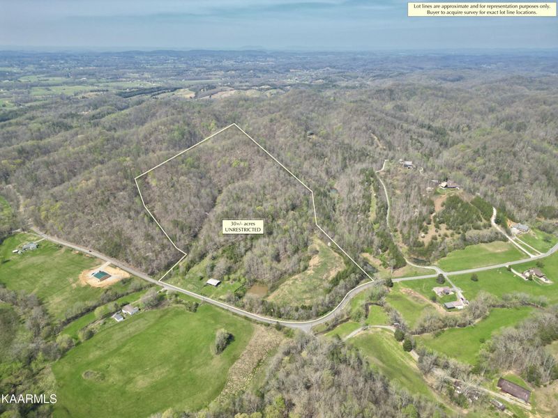 1560 Dripping Springs Rd, Seymour, TN 37865