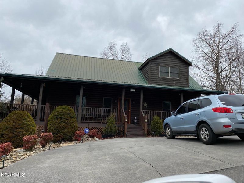 1560 Nicoha Blvd, Sevierville, TN 37876